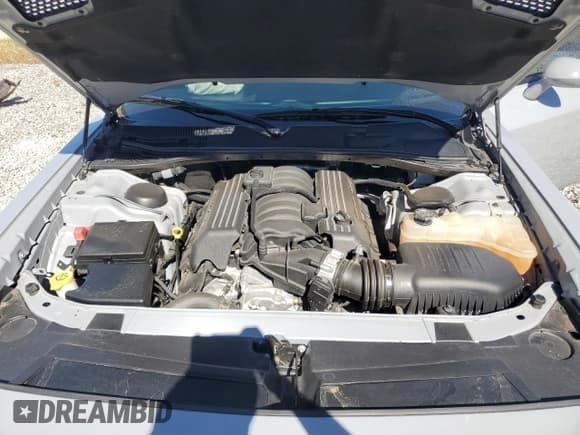 ✅ 2022 Dodge Challenger R/T Scat Pack Widebody • VIN: 2C3CDZFJ0NH151627 • Lot: 86541945. Wystawiony na Copart z przebiegiem 41 511 mil. Bezpłatny archiwum sprzedaży aukcyjnych z USA i szczegółowy raport historii pojazdu na DreamBid. Zdjęcie 11.