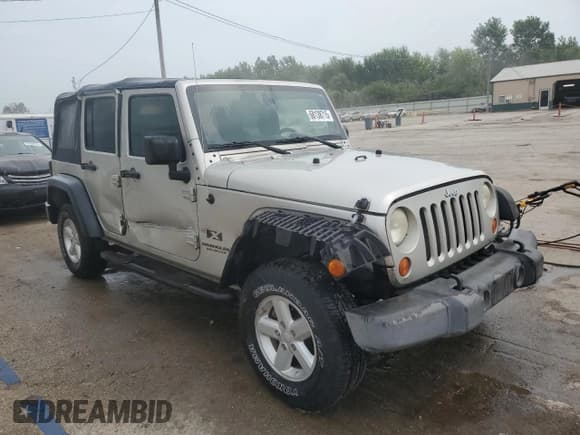 ✅ 2007 Jeep Wrangler X • VIN: 1J4GA39137L140393 • Lot: 68138715. Wystawiony na Copart z przebiegiem 187 621 mil. Bezpłatny archiwum sprzedaży aukcyjnych z USA i szczegółowy raport historii pojazdu na DreamBid. Zdjęcie 4.