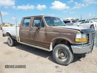 ✅ 1992 Ford F-350 • VIN: 2FTJW36G9NCA34589 • Lot: 42961200. Wystawiony na IAAI z przebiegiem Nie podano. Bezpłatny archiwum sprzedaży aukcyjnych z USA i szczegółowy raport historii pojazdu na DreamBid. Zdjęcie 1.