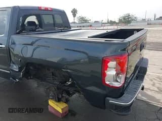 ✅ 2017 Chevrolet Silverado 1500 LTZ • VIN: 3GCPCSECXHG256495 • Lot: 43538680. Wystawiony na IAAI z przebiegiem 97 276 mil. Bezpłatny archiwum sprzedaży aukcyjnych z USA i szczegółowy raport historii pojazdu na DreamBid. Zdjęcie 6.