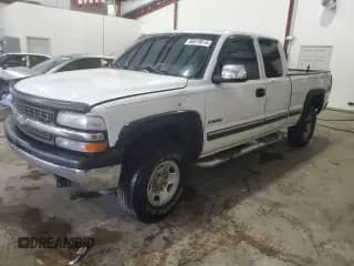 2000 Chevrolet Silverado 2500 LT z VIN 1GCGK29U2YE409366, wystawiony jako Copart lot #88019815 z przebiegiem Nie podano mil oraz Szkoda całkowita • Salvage title. Historia ofert i sprzedaży dostępna na DreamBid. Obrazek 1.