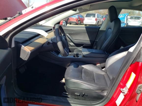 ✅ 2020 Tesla Model 3 Standard Range Plus • VIN: 5YJ3E1EA6LF705655 • Lot: 56958285. Wystawiony na Copart z przebiegiem 62 047 mil. Bezpłatny archiwum sprzedaży aukcyjnych z USA i szczegółowy raport historii pojazdu na DreamBid. Zdjęcie 7.