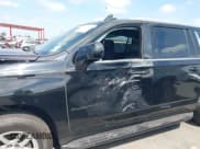 ✅ 2023 Chevrolet Suburban LS • VIN: 1GNSCBKD2PR245004 • Lot: 43312979. Wystawiony na IAAI z przebiegiem 148 253 mil. Bezpłatny archiwum sprzedaży aukcyjnych z USA i szczegółowy raport historii pojazdu na DreamBid. Zdjęcie 18.