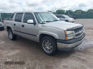 ✅ 2005 Chevrolet Avalanche LS • VIN: 3GNEC12Z75G226853 • Lot: 42358802. Listed on IAAI with 152,375 mi. Free auction sales archive from the USA and detailed vehicle history report at DreamBid. Image 1.