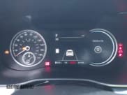 ✅ 2025 Genesis G70 2.5T • VIN: KMTG34SCXSU149520 • Lot: 43795415. Wystawiony na IAAI z przebiegiem 35 769 mil. Bezpłatny archiwum sprzedaży aukcyjnych z USA i szczegółowy raport historii pojazdu na DreamBid. Zdjęcie 7.