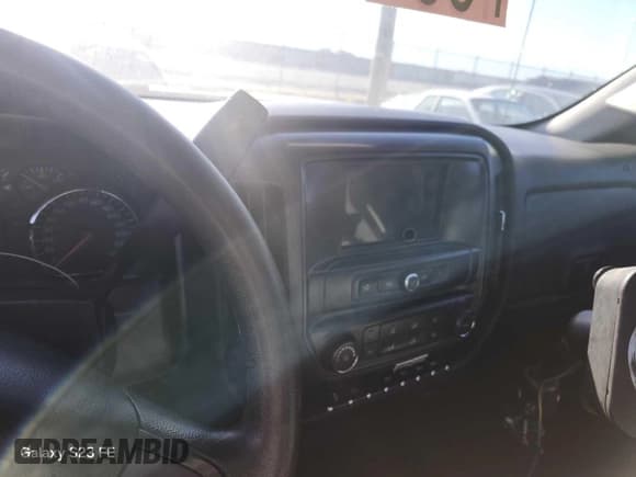 ✅ 2018 Chevrolet Silverado 1500 Work Truck • VIN: 1GCVKNEHXJZ339048 • Lot: 43721980. Wystawiony na IAAI z przebiegiem 112 037 mil. Bezpłatny archiwum sprzedaży aukcyjnych z USA i szczegółowy raport historii pojazdu na DreamBid. Zdjęcie 14.