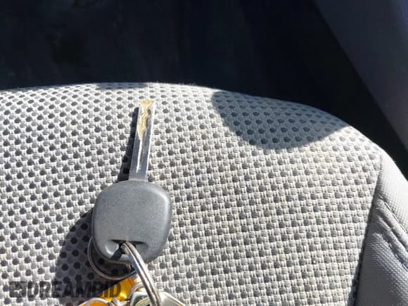 ✅ 2011 Hyundai Sonata GLS • VIN: 5NPEB4AC3BH154417 • Лот: 43669024. Опубликован ранее на IAAI с пробегом 186 016 миль. Бесплатный доступ к архиву аукционных продаж из США и подробный отчёт об истории автомобиля на DreamBid. Изображение 11.