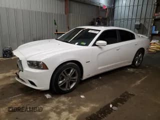 ✅ 2014 Dodge Charger RT Plus • VIN: 2C3CDXDT3EH296430 • Lot: 46913045. Wystawiony na Copart z przebiegiem 111 172 mil. Bezpłatny archiwum sprzedaży aukcyjnych z USA i szczegółowy raport historii pojazdu na DreamBid. Zdjęcie 1.