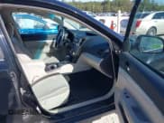 ✅ 2013 Subaru Outback Premium • VIN: 4S4BRCBC9D3249467 • Lot: 43617680. Listed on IAAI with 190,634 mi. Free auction sales archive from the USA and detailed vehicle history report at DreamBid. Image 5.