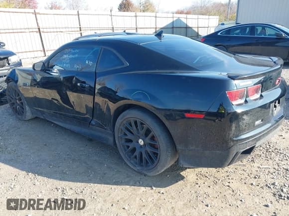✅ 2013 Chevrolet Camaro LT • VIN: 2G1FB1E37D9109489 • Lot: 43731106. Listed on IAAI with 105,843 mi. Free auction sales archive from the USA and detailed vehicle history report at DreamBid. Image 3.