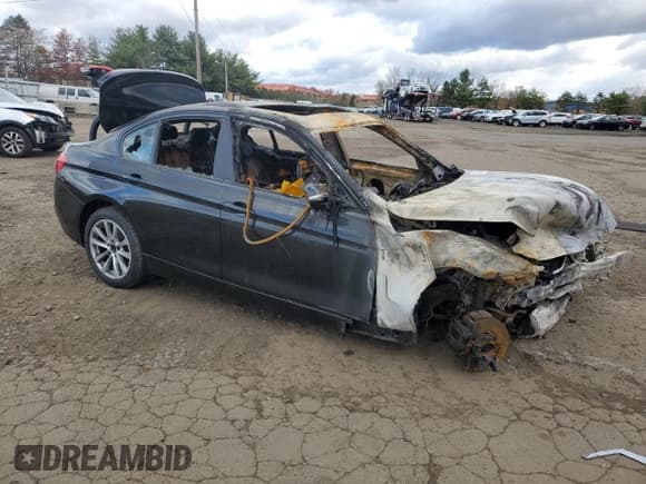 ✅ 2017 BMW 3 Series 320i xDrive • VIN: WBA8E5G33HNU45510 • Lot: 91706105. Listed on Copart with Not provided. Free auction sales archive from the USA and detailed vehicle history report at DreamBid. Image 4.