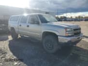 ✅ 2006 Chevrolet Silverado 1500 LT1 • VIN: 2GCEK13T161186852 • Lot: 90708345. Wystawiony na Copart z przebiegiem 119 675 mil. Bezpłatny archiwum sprzedaży aukcyjnych z USA i szczegółowy raport historii pojazdu na DreamBid. Zdjęcie 4.