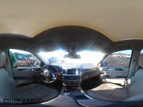 ✅ 2015 Mercedes-Benz GL 550 • VIN: 4JGDF7DE7FA442089 • Lot: 43848748. Listed on IAAI with 127,125 mi. Free auction sales archive from the USA and detailed vehicle history report at DreamBid. Image 18.