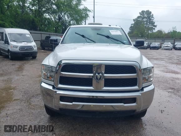 ✅ 2017 Ram 2500 • VIN: 3C6LR5BT6HG683506 • Lot: 41934017. Listed on IAAI with 68,942 mi. Free auction sales archive from the USA and detailed vehicle history report at DreamBid. Image 12.