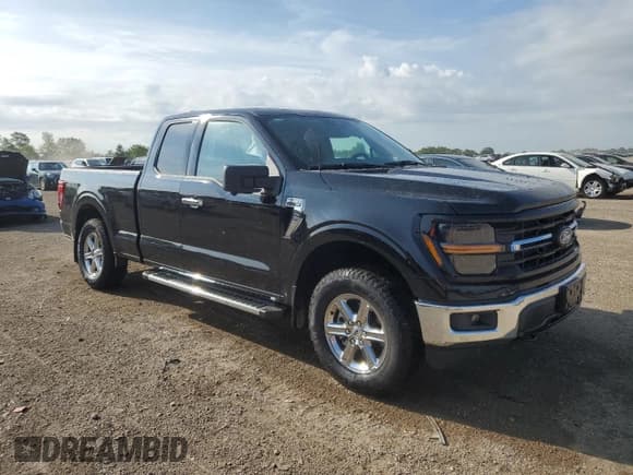 ✅ 2024 Ford F-150 XLT • VIN: 1FTEX3LP9RKF71614 • Lot: 62367205. Wystawiony na Copart z przebiegiem 4 710 mil. Bezpłatny archiwum sprzedaży aukcyjnych z USA i szczegółowy raport historii pojazdu na DreamBid. Zdjęcie 4.