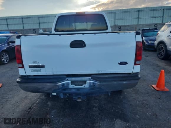 ✅ 2006 Ford F-250 XL • VIN: 1FTSW20P56EC20195 • Лот: 84567845. Опубликован ранее на Copart с пробегом 209 551 миль. Бесплатный доступ к архиву аукционных продаж из США и подробный отчёт об истории автомобиля на DreamBid. Изображение 6.