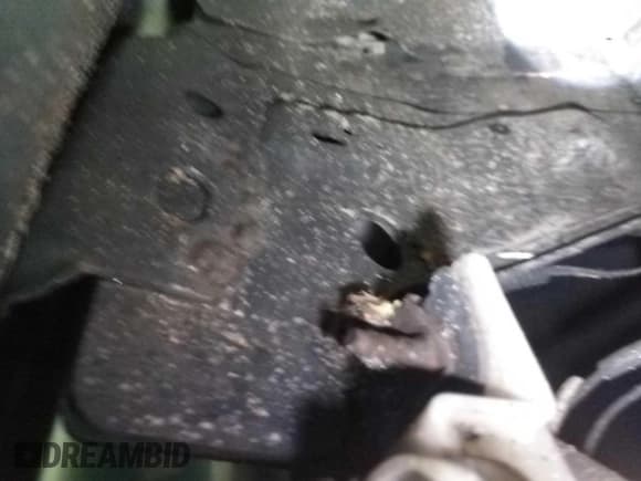 ✅ 2019 Ford Transit • VIN: 1FTYR3XM7KKA78317 • Lot: 43930322. Wystawiony na IAAI z przebiegiem 140 908 mil. Bezpłatny archiwum sprzedaży aukcyjnych z USA i szczegółowy raport historii pojazdu na DreamBid. Zdjęcie 22.