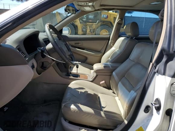 ✅ 1998 Lexus ES 300 • VIN: JT8BF28G8W5013500 • Lot: 49541405. Listed on Copart with 146,355 mi. Free auction sales archive from the USA and detailed vehicle history report at DreamBid. Image 7.