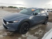 ✅ 2025 Mazda CX-30 S Carbon Edition • VIN: 3MVDMBCM2SM798984 • Lot: 83939585. Wystawiony na Copart z przebiegiem 12 081 mil. Bezpłatny archiwum sprzedaży aukcyjnych z USA i szczegółowy raport historii pojazdu na DreamBid. Zdjęcie 1.