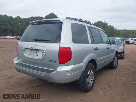 ✅ 2003 Honda Pilot EX • VIN: 2HKYF18663H512935 • Lot: 43391184. Listed on IAAI with 369,704 mi. Free auction sales archive from the USA and detailed vehicle history report at DreamBid. Image 4.