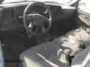 2004 Chevrolet Silverado 1500 LS z VIN 1GCEC14T84E230899, wystawiony jako Copart lot #60497185 z przebiegiem 227 145 mil mil oraz Czysty tytuł • Clean title. Historia ofert i sprzedaży dostępna na DreamBid. Obrazek 8.