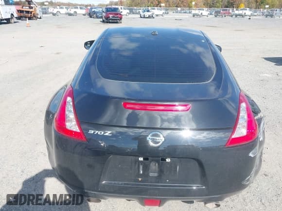 ✅ 2017 Nissan 370Z Nismo • VIN: JN1AZ4EHXHM954956 • Lot: 43491932. Listed on IAAI with 40,714 mi. Free auction sales archive from the USA and detailed vehicle history report at DreamBid. Image 16.