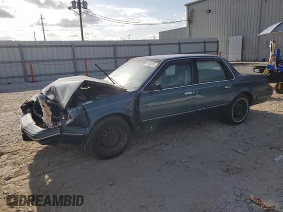 ✅ 1996 Buick Century Special SJ • VIN: 1G4AG55M7T6483847 • Lot: 54493675. Listed on Copart with 160,116 mi. Free auction sales archive from the USA and detailed vehicle history report at DreamBid. Image 1.