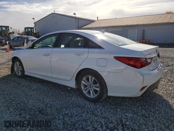 ✅ 2014 Hyundai Sonata GLS • VIN: 5NPEB4AC4EH925584 • Lot: 91270665. Listed on Copart with 178,357 mi. Free auction sales archive from the USA and detailed vehicle history report at DreamBid. Image 2.
