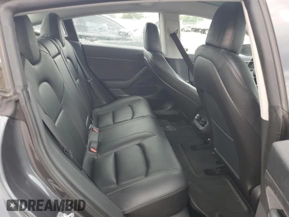 ✅ 2020 Tesla Model 3 Standard Range Plus • VIN: 5YJ3E1EA2LF704924 • Lot: 67056025. Wystawiony na Copart z przebiegiem 51 493 mil. Bezpłatny archiwum sprzedaży aukcyjnych z USA i szczegółowy raport historii pojazdu na DreamBid. Zdjęcie 11.