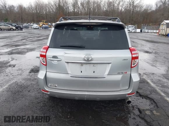 ✅ 2011 Toyota RAV4 Sport • VIN: JTMRF4DV9B5048248 • Lot: 40991849. Listed on IAAI with 97,451 mi. Free auction sales archive from the USA and detailed vehicle history report at DreamBid. Image 16.
