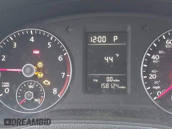 ✅ 2015 Volkswagen Passat S • VIN: 1VWAT7A36FC086898 • Lot: 43900114. Wystawiony na IAAI z przebiegiem 158 124 mil. Bezpłatny archiwum sprzedaży aukcyjnych z USA i szczegółowy raport historii pojazdu na DreamBid. Zdjęcie 7.