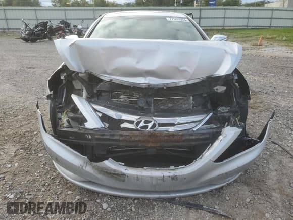 ✅ 2013 Hyundai Sonata SE • VIN: 5NPEC4AC6DH714026 • Lot: 72603954. Wystawiony na Copart z przebiegiem 111 772 mil. Bezpłatny archiwum sprzedaży aukcyjnych z USA i szczegółowy raport historii pojazdu na DreamBid. Zdjęcie 5.