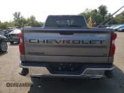 ✅ 2021 Chevrolet Silverado 1500 LT • VIN: 1GCRYDED3MZ222651 • Lot: 71393954. Wystawiony na Copart z przebiegiem 37 811 mil. Bezpłatny archiwum sprzedaży aukcyjnych z USA i szczegółowy raport historii pojazdu na DreamBid. Zdjęcie 6.