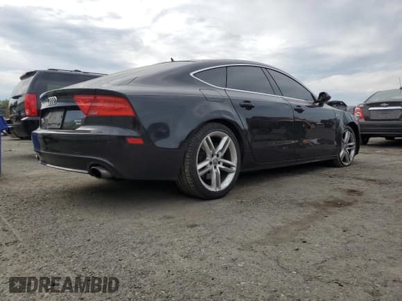 ✅ 2014 Audi A7 Premium Plus • VIN: WAUWGAFC2EN085136 • Lot: 80171595. Listed on Copart with 96,391 mi. Free auction sales archive from the USA and detailed vehicle history report at DreamBid. Image 3.