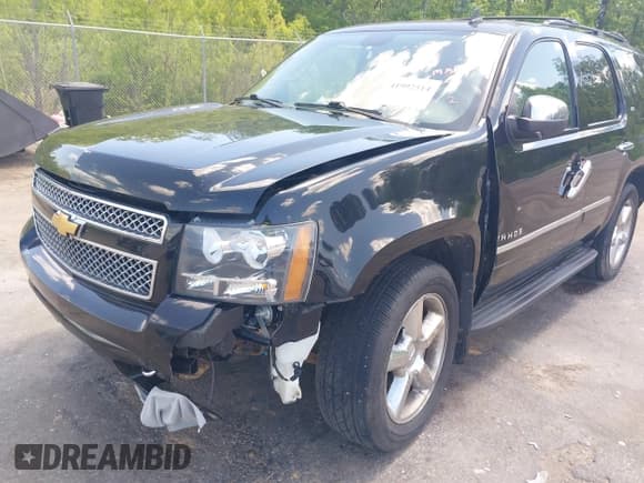 ✅ 2012 Chevrolet Tahoe LTZ • VIN: 1GNSKCE07CR327306 • Лот: 41992514. Опубликован ранее на IAAI с пробегом 213 617 миль. Бесплатный доступ к архиву аукционных продаж из США и подробный отчёт об истории автомобиля на DreamBid. Изображение 6.