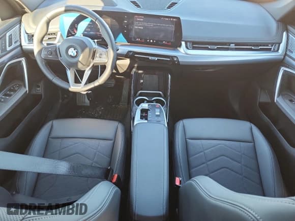 ✅ 2024 BMW X1 xDrive28i • VIN: WBX73EF03R5Y36608 • Lot: 86127975. Listed on Copart with 20,484 mi. Free auction sales archive from the USA and detailed vehicle history report at DreamBid. Image 8.