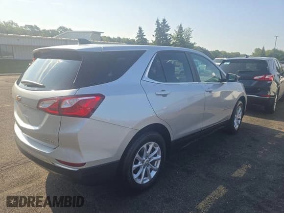 ✅ 2021 Chevrolet Equinox LT • VIN: 3GNAXUEV0MS164978 • Lot: 42957574. Wystawiony na IAAI z przebiegiem 71 659 mil. Bezpłatny archiwum sprzedaży aukcyjnych z USA i szczegółowy raport historii pojazdu na DreamBid. Zdjęcie 1.