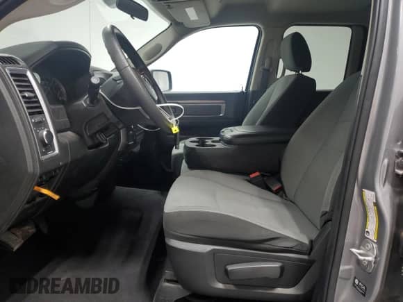 2024 Ram 1500 SLT z VIN 1C6RR6GG2RS122581, wystawiony jako Copart lot #71642285 z przebiegiem 43 564 mil mil oraz Czysty tytuł • Clean title. Historia ofert i sprzedaży dostępna na DreamBid. Obrazek 7.