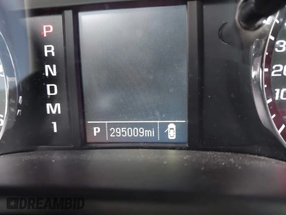 ✅ 2016 Chevrolet Silverado 2500HD Work Truck • VIN: 1GC0CUEG3GZ385581 • Lot: 41732257. Wystawiony na IAAI z przebiegiem 295 009 mil. Bezpłatny archiwum sprzedaży aukcyjnych z USA i szczegółowy raport historii pojazdu na DreamBid. Zdjęcie 7.