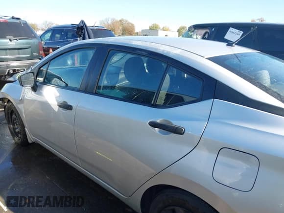 ✅ 2020 Nissan Versa S • VIN: 3N1CN8DV2LL902162 • Lot: 43671182. Listed on IAAI with 138,464 mi. Free auction sales archive from the USA and detailed vehicle history report at DreamBid. Image 14.