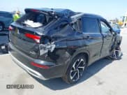 ✅ 2025 Mitsubishi Outlander SEL • VIN: JA4T5WA98SZ010539 • Lot: 42500303. Listed on IAAI with 2,224 mi. Free auction sales archive from the USA and detailed vehicle history report at DreamBid. Image 4.