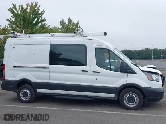 ✅ 2019 Ford Transit • VIN: 1FTBW2CG6KKA31076 • Lot: 40455174. Wystawiony na IAAI z przebiegiem 112 271 mil. Bezpłatny archiwum sprzedaży aukcyjnych z USA i szczegółowy raport historii pojazdu na DreamBid. Zdjęcie 13.