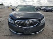 ✅ 2015 Buick LaCrosse Leather • VIN: 1G4GB5GR4FF224819 • Lot: 62993345. Wystawiony na Copart z przebiegiem 179 610 mil. Bezpłatny archiwum sprzedaży aukcyjnych z USA i szczegółowy raport historii pojazdu na DreamBid. Zdjęcie 5.
