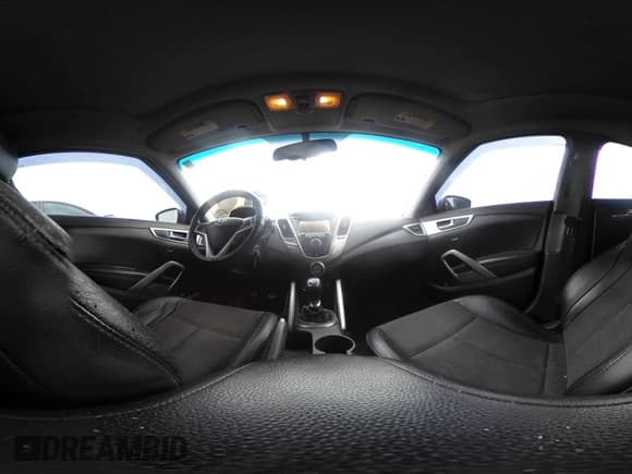 ✅ 2013 Hyundai Veloster w/Black Int • VIN: KMHTC6AD7DU092257 • Lot: 41464977. Wystawiony na IAAI z przebiegiem 151 152 mil. Bezpłatny archiwum sprzedaży aukcyjnych z USA i szczegółowy raport historii pojazdu na DreamBid. Zdjęcie 18.