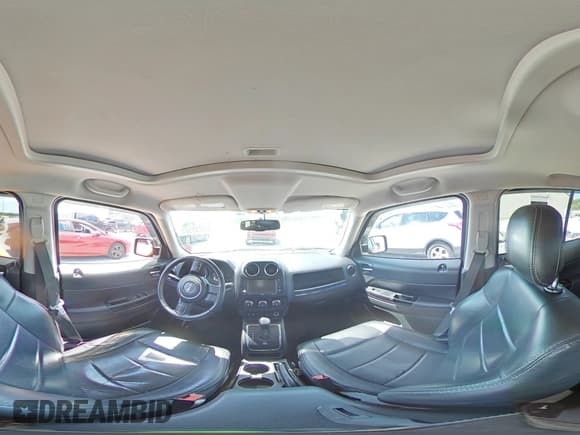 ✅ 2016 Jeep Patriot High Altitude • VIN: 1C4NJRFB4GD567251 • Лот: 69245505. Опубликован ранее на Copart с пробегом 116 915 миль. Бесплатный доступ к архиву аукционных продаж из США и подробный отчёт об истории автомобиля на DreamBid. Изображение 15.