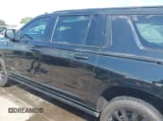 ✅ 2021 GMC Yukon XL Denali • VIN: 1GKS2JKL7MR190336 • Lot: 42830117. Listed on IAAI with 71,982 mi. Free auction sales archive from the USA and detailed vehicle history report at DreamBid. Image 14.