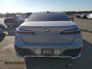 ✅ 2023 BMW 7 Series 740i • VIN: WBA23EH01PCM40901 • Лот: 75846624. Опубликован ранее на Copart с пробегом 27 803 миль. Бесплатный доступ к архиву аукционных продаж из США и подробный отчёт об истории автомобиля на DreamBid. Изображение 6.