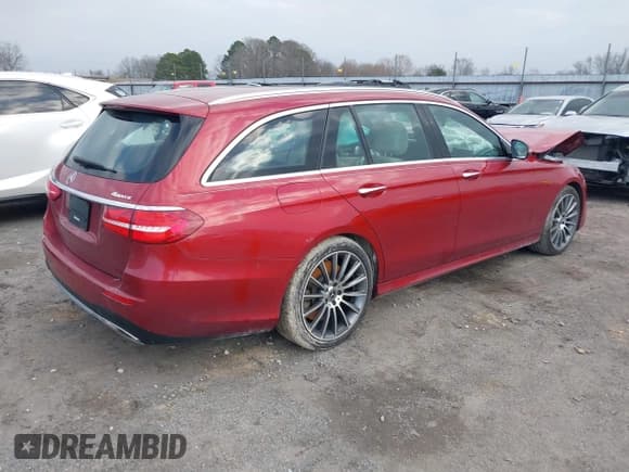 ✅ 2019 Mercedes-Benz E 450 • VIN: WDDZH6JB7KA654077 • Lot: 41511592. Listed on IAAI with 72,870 mi. Free auction sales archive from the USA and detailed vehicle history report at DreamBid. Image 4.