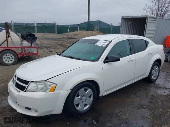 2010 Dodge Avenger SXT z VIN 1B3CC4FDXAN193611, wystawiony jako IAAI lot #41798586 z przebiegiem 92 800 mil mil oraz . Historia ofert i sprzedaży dostępna na DreamBid. Obrazek 19.