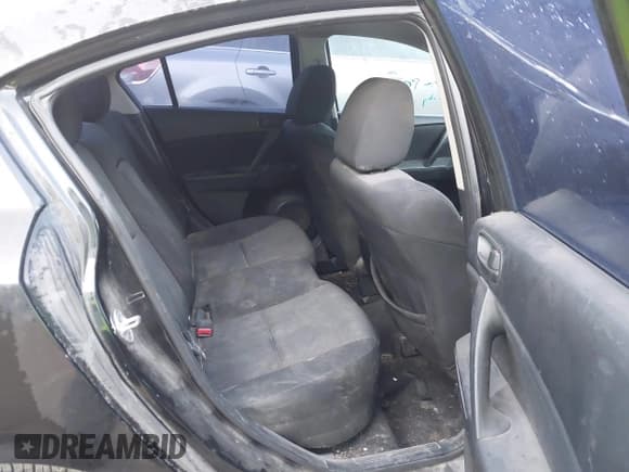 ✅ 2010 Mazda 3 i Touring • VIN: JM1BL1SF7A1185084 • Lot: 42844007. Listed on IAAI with 186,093 mi. Free auction sales archive from the USA and detailed vehicle history report at DreamBid. Image 8.